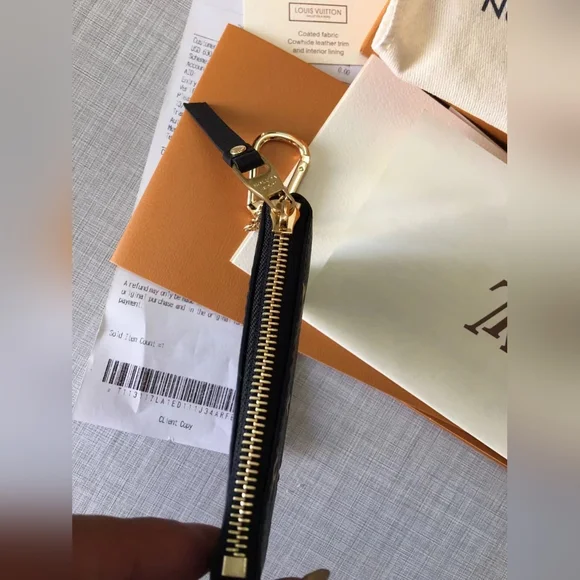 Louis Vuitton Key Pouch - Picture 5 of 9